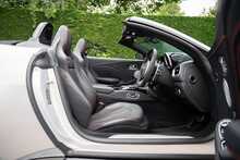 Aston Martin Vantage V8 