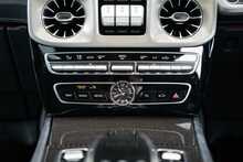 Mercedes-Benz G Class G63 V8 BiTurbo AMG Carbon Edition 