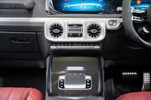 Mercedes-Benz G Class G63 V8 BiTurbo MHEV AMG Magno Edition 