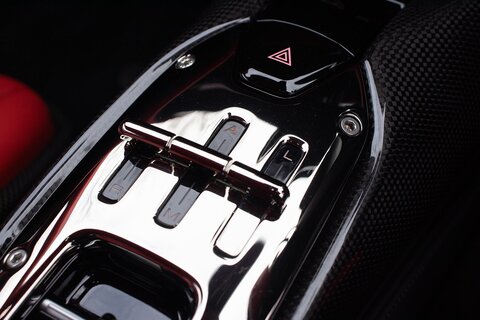 4.0T V8 7.9kWh Coupe 2dr Petrol Plug-in Hybrid F1 DCT 4WD Euro 6 (s/s) (986 ps)