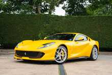 Ferrari 812 Superfast V12 