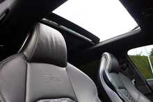 Audi RS4 Avant TFSI V6 Carbon Black 