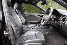 Audi RS4 Avant TFSI V6 Carbon Black 