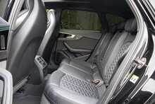 Audi RS4 Avant TFSI V6 Carbon Black 