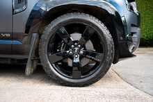 Land Rover Defender 110 P525 V8 Carpathian Edition 