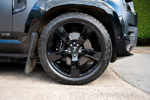 5.0 P525 V8 Carpathian Edition SUV 5dr Petrol Auto 4WD Euro 6 (s/s) (525 ps)