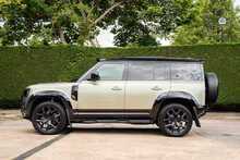 Land Rover Defender 110 D250 MHEV X-Dynamic SE 