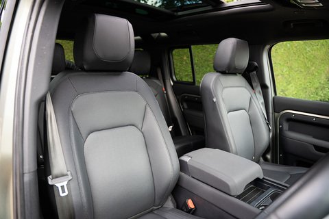 3.0 D250 MHEV X-Dynamic SE SUV 5dr Diesel Auto 4WD Euro 6 (s/s) (250 ps)