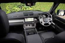 Land Rover Defender 110 D250 MHEV X-Dynamic SE 