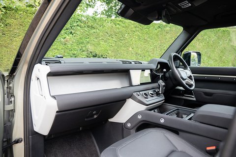 3.0 D250 MHEV X-Dynamic SE SUV 5dr Diesel Auto 4WD Euro 6 (s/s) (250 ps)