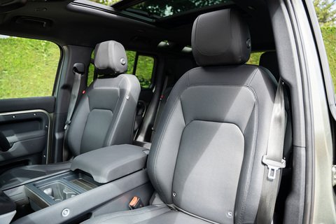 3.0 D250 MHEV X-Dynamic SE SUV 5dr Diesel Auto 4WD Euro 6 (s/s) (250 ps)