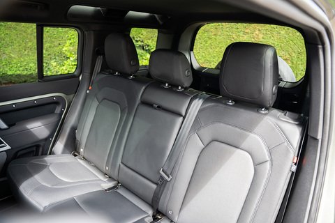 3.0 D250 MHEV X-Dynamic SE SUV 5dr Diesel Auto 4WD Euro 6 (s/s) (250 ps)