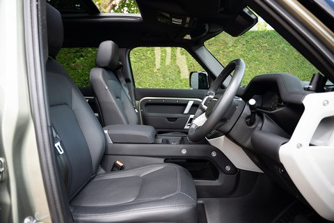 3.0 D250 MHEV X-Dynamic SE SUV 5dr Diesel Auto 4WD Euro 6 (s/s) (250 ps)