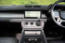 Land Rover Defender 110 D250 MHEV X-Dynamic SE 
