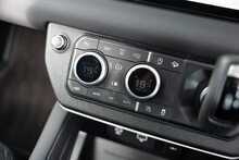 Land Rover Defender 110 D250 MHEV X-Dynamic SE 