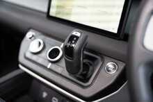 Land Rover Defender 110 D250 MHEV X-Dynamic SE 