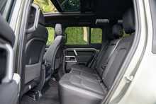 Land Rover Defender 110 D250 MHEV X-Dynamic SE 