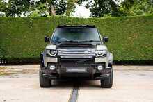 Land Rover Defender 110 D250 MHEV X-Dynamic SE 