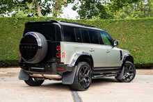 Land Rover Defender 110 D250 MHEV X-Dynamic SE 