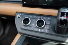 Land Rover Defender 110 D350 MHEV X-Dynamic HSE 