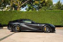 Ferrari 812 Superfast V12 