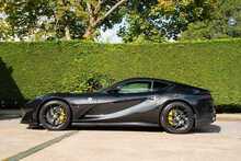 Ferrari 812 Superfast V12 