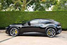 Ferrari Purosangue V12 