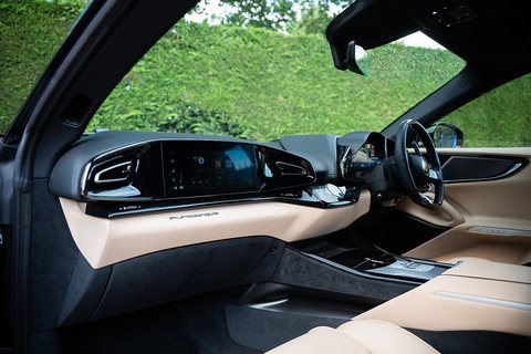 V12 SUV 6.5 Automatic Petrol