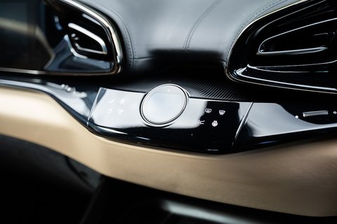 V12 SUV 6.5 Automatic Petrol