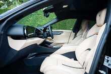 Ferrari Purosangue V12 