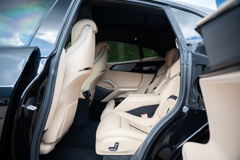 V12 SUV 6.5 Automatic Petrol