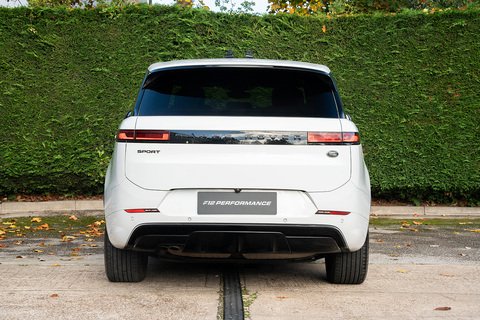 3.0 D300 MHEV Dynamic SE SUV 5dr Diesel Auto 4WD Euro 6 (s/s) (300 ps)