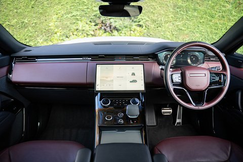 3.0 D300 MHEV Dynamic SE SUV 5dr Diesel Auto 4WD Euro 6 (s/s) (300 ps)