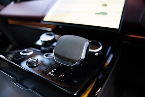 3.0 D300 MHEV Dynamic SE SUV 5dr Diesel Auto 4WD Euro 6 (s/s) (300 ps)