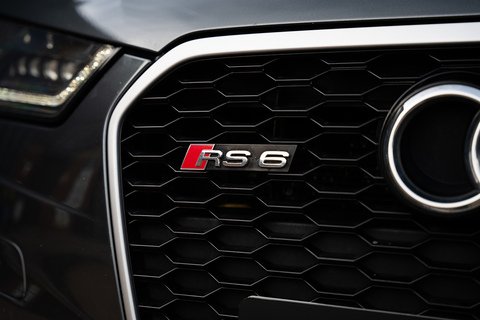 4.0 TFSI V8 Estate 5dr Petrol Tiptronic quattro Euro 5 (s/s) (560 ps)