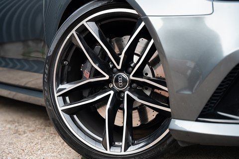 4.0 TFSI V8 Estate 5dr Petrol Tiptronic quattro Euro 5 (s/s) (560 ps)