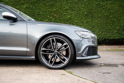 4.0 TFSI V8 Estate 5dr Petrol Tiptronic quattro Euro 5 (s/s) (560 ps)