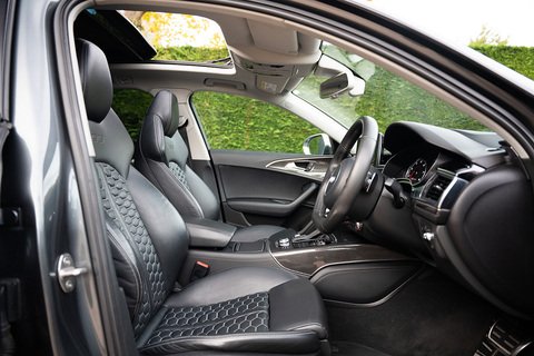 4.0 TFSI V8 Estate 5dr Petrol Tiptronic quattro Euro 5 (s/s) (560 ps)