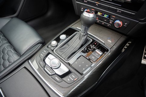 4.0 TFSI V8 Estate 5dr Petrol Tiptronic quattro Euro 5 (s/s) (560 ps)