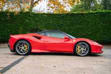 Ferrari F8 Tributo T V8 