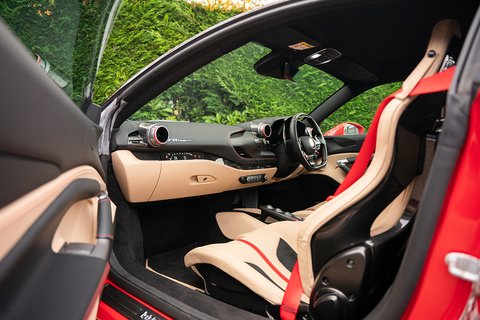 3.9T V8 Coupe 2dr Petrol F1 DCT Euro 6 (s/s) (720 ps)