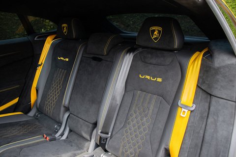 4.0 V8 BiTurbo Performante SUV 5dr Petrol Auto 4WD Euro 6 (666 ps)