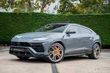 Lamborghini Urus V8 