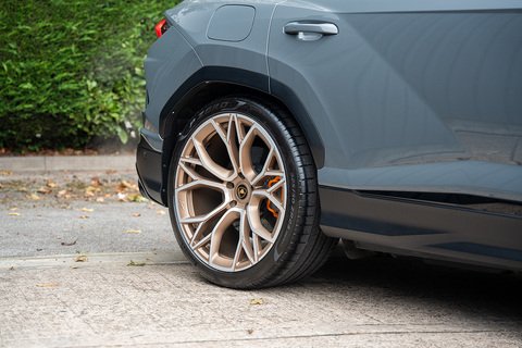 V8 4.0 5dr Estate Automatic Petrol