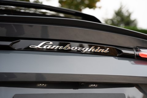 V8 4.0 5dr Estate Automatic Petrol