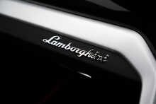 Lamborghini Urus V8 