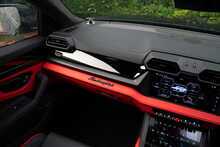 Lamborghini Urus V8 BiTurbo SE 