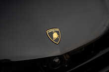 Lamborghini Urus V8 BiTurbo SE 