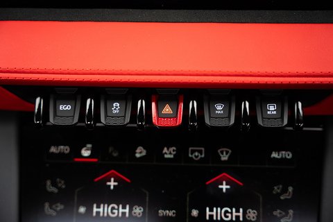 4.0 V8 BiTurbo 25.9kWh SE SUV 5dr Petrol Plug-in Hybrid Auto 4WD Euro 6 (800 ps)