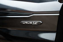 Lamborghini Urus V8 BiTurbo SE 